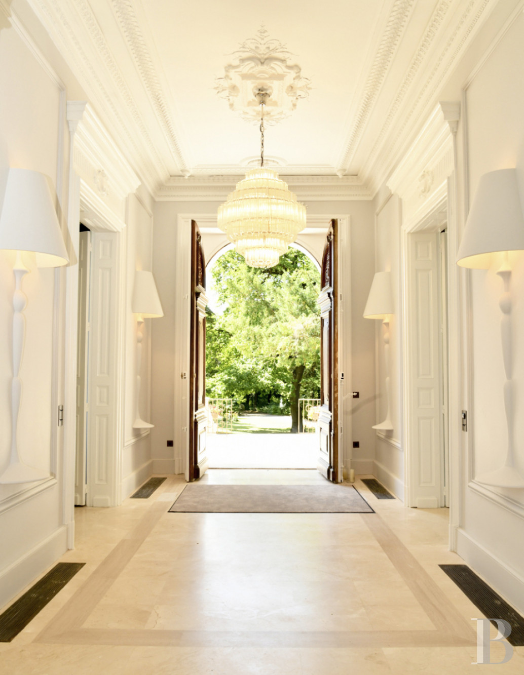 Dans le Vaucluse, à l’est d’Avignon, un château du 19e siècle dédié aux réceptions et à la villégiature - photo  n°3